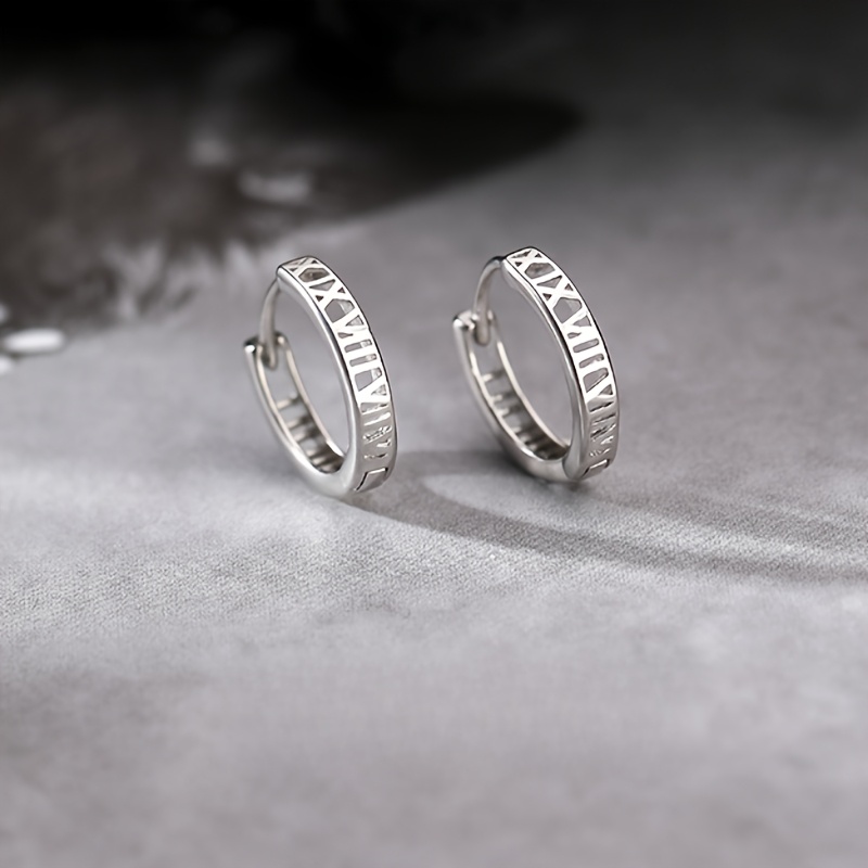 4pcs Women's Roman Numeral Ear Clips for Daily Wear